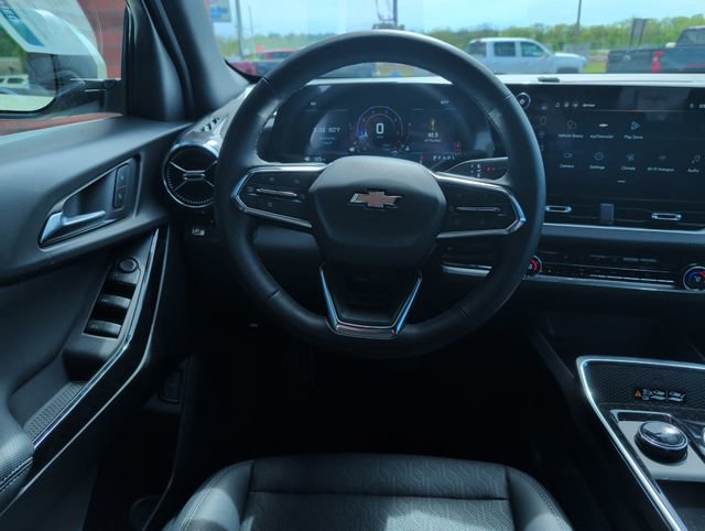 Certified 2026 Chevrolet Equinox LT w/ Convenience Package II FWD image 2