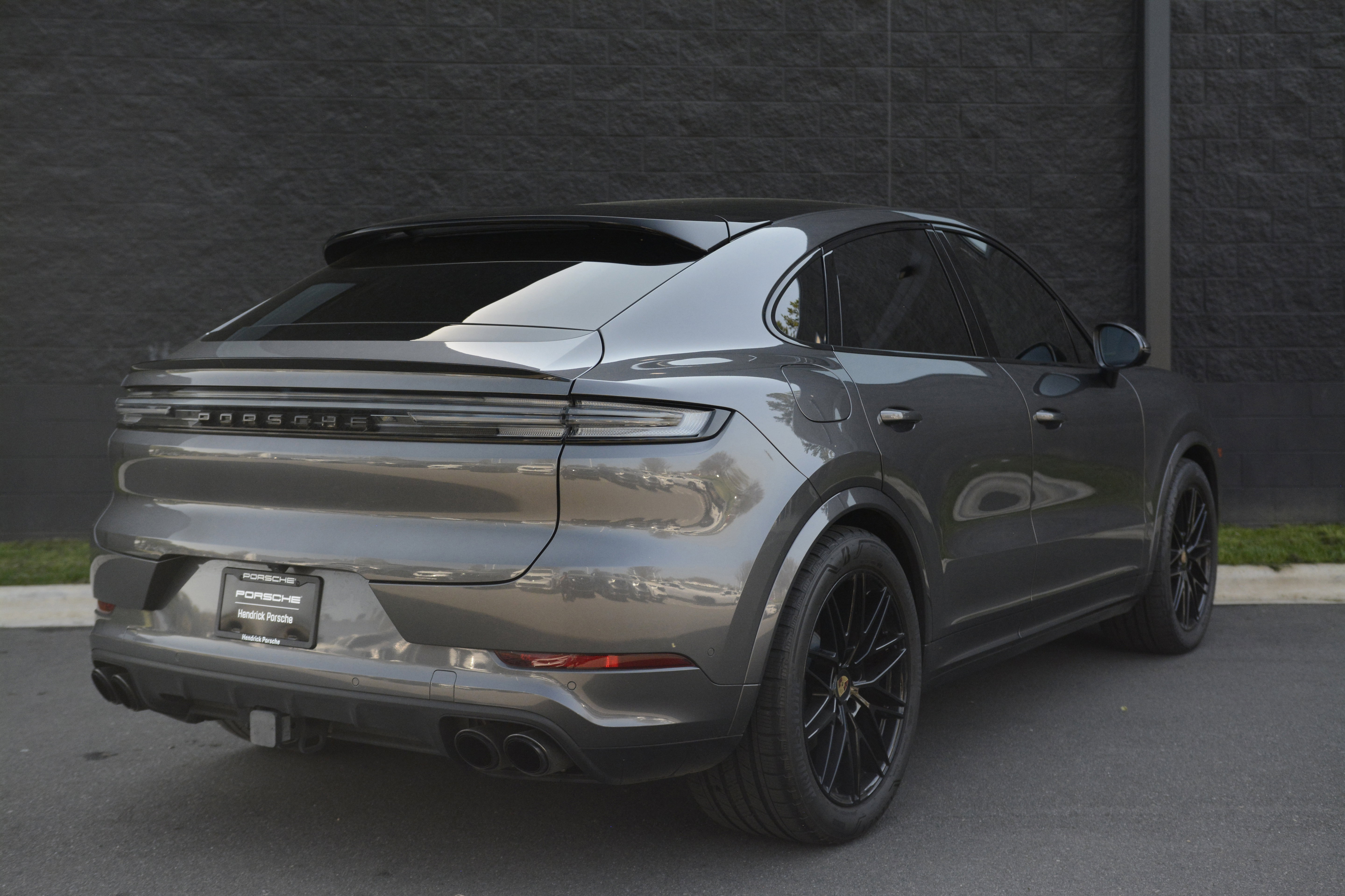Certified 2024 Porsche Cayenne S AWD/4WD image 7