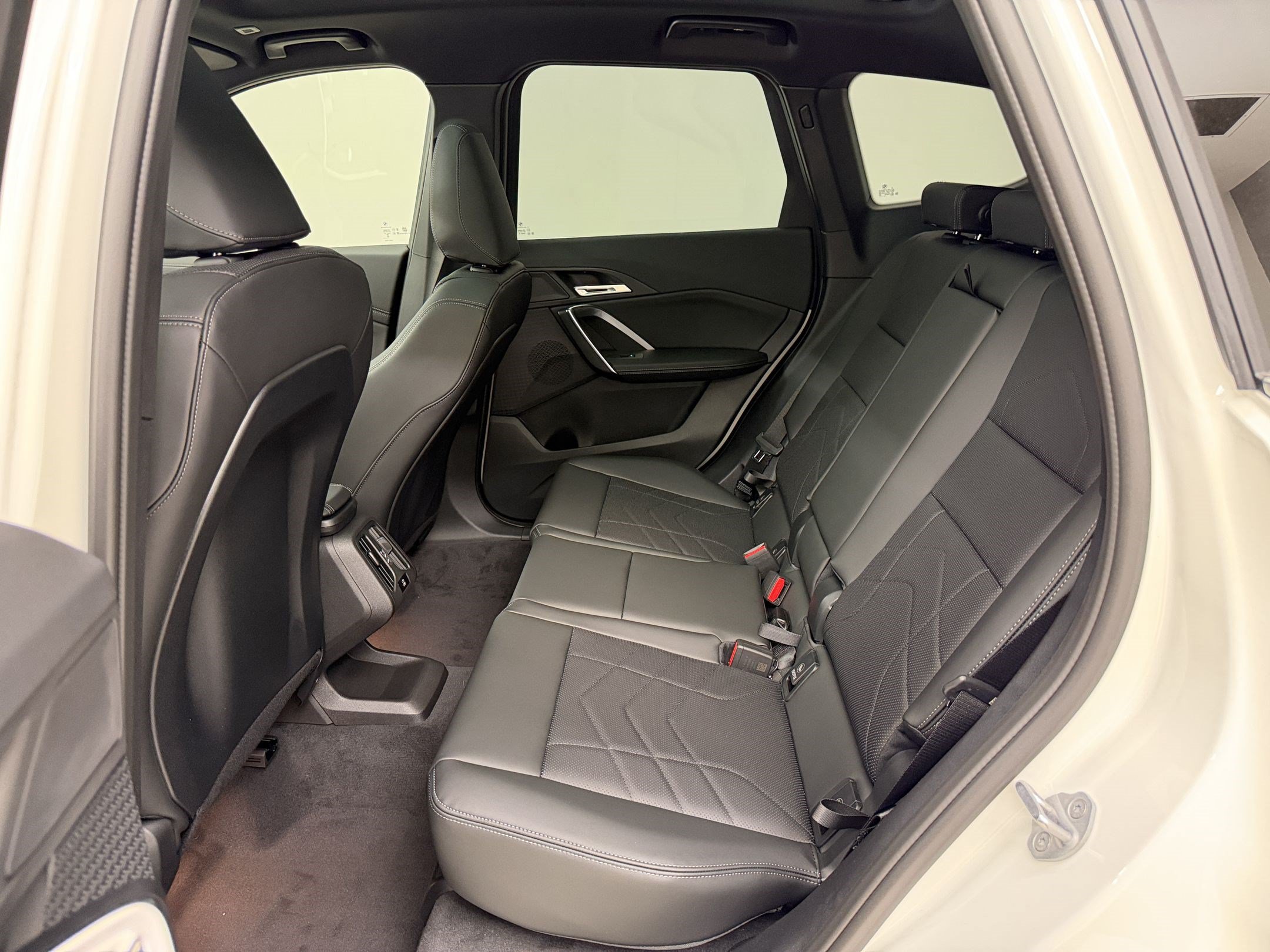 New 2027 BMW X1 xDrive28i AWD/4WD image 23