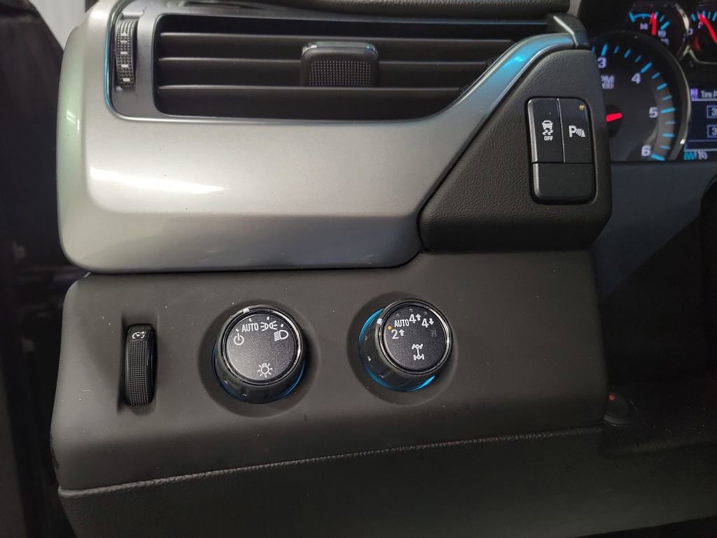 Used 2018 Chevrolet Tahoe LS w/ Skid Plate Package image 19