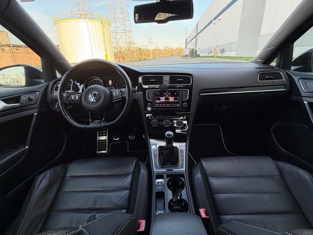 Used 2016 Volkswagen Golf R 4-Door image 21