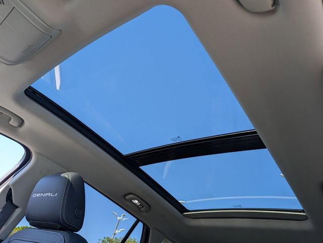 Used 2022 GMC Terrain Denali image 21