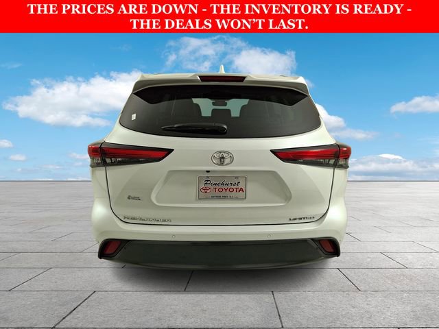 Used 2023 Toyota Highlander Limited FWD image 7