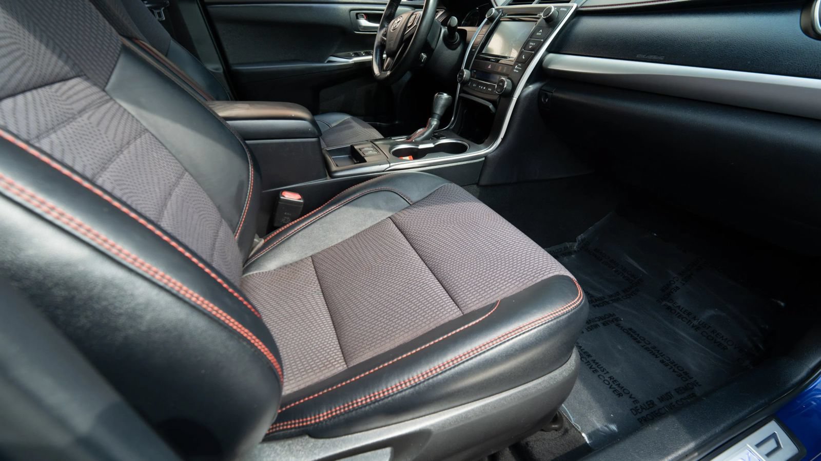 Used 2016 Toyota Camry SE FWD image 13