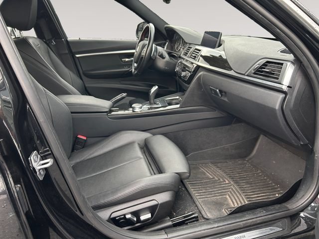 Used 2018 BMW 330i xDrive Sedan AWD/4WD image 15
