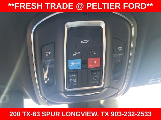 Used 2025 Jeep Grand Cherokee Altitude image 21