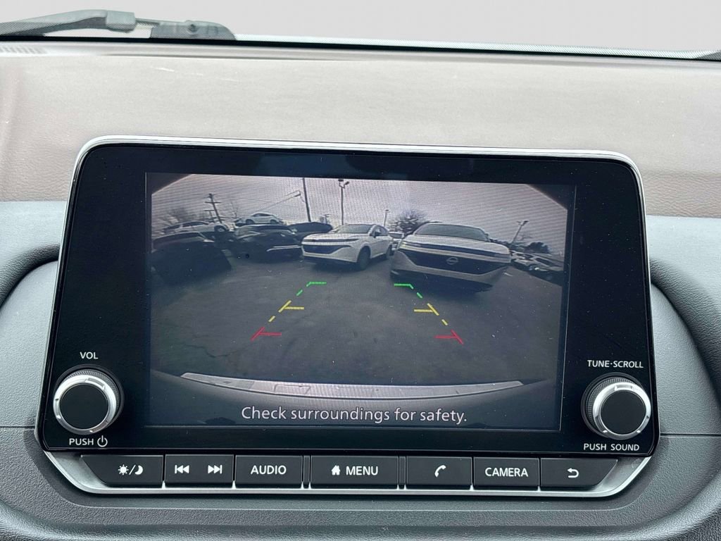 Used 2023 Nissan Rogue SV image 20