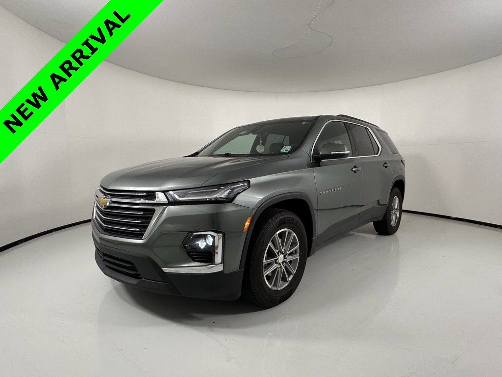 Used 2023 Chevrolet Traverse LT image 1