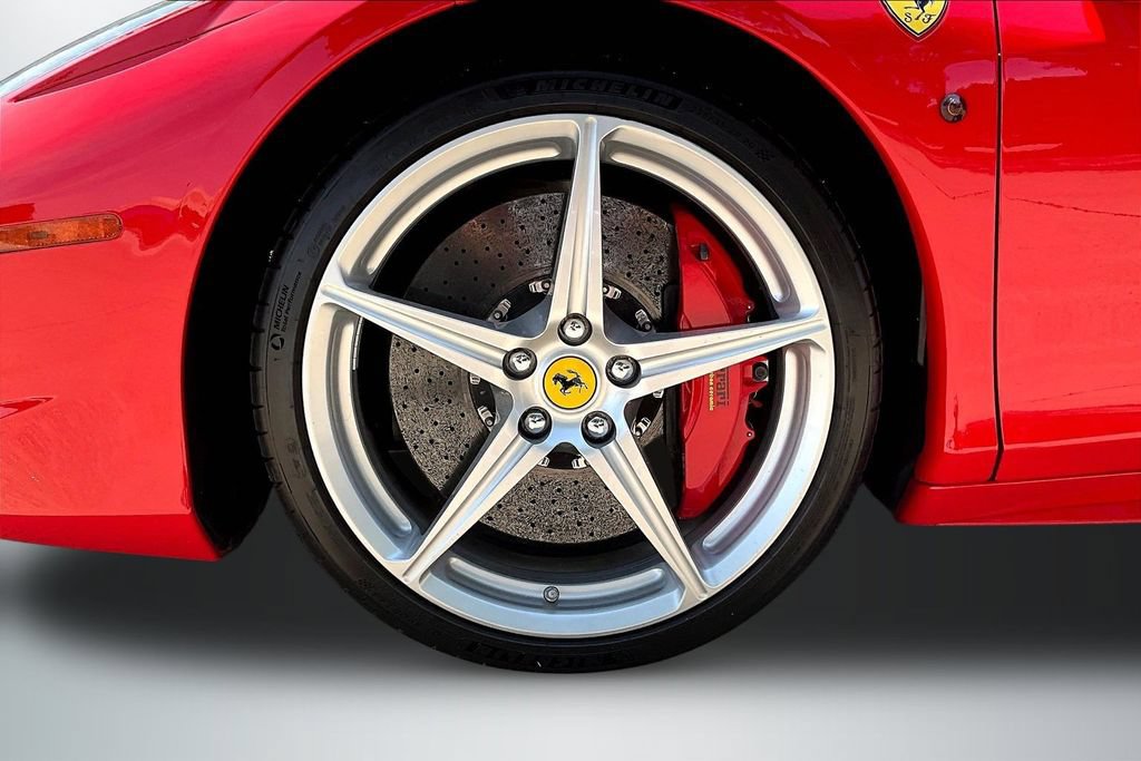 Used 2012 Ferrari 458 Spider RWD image 28
