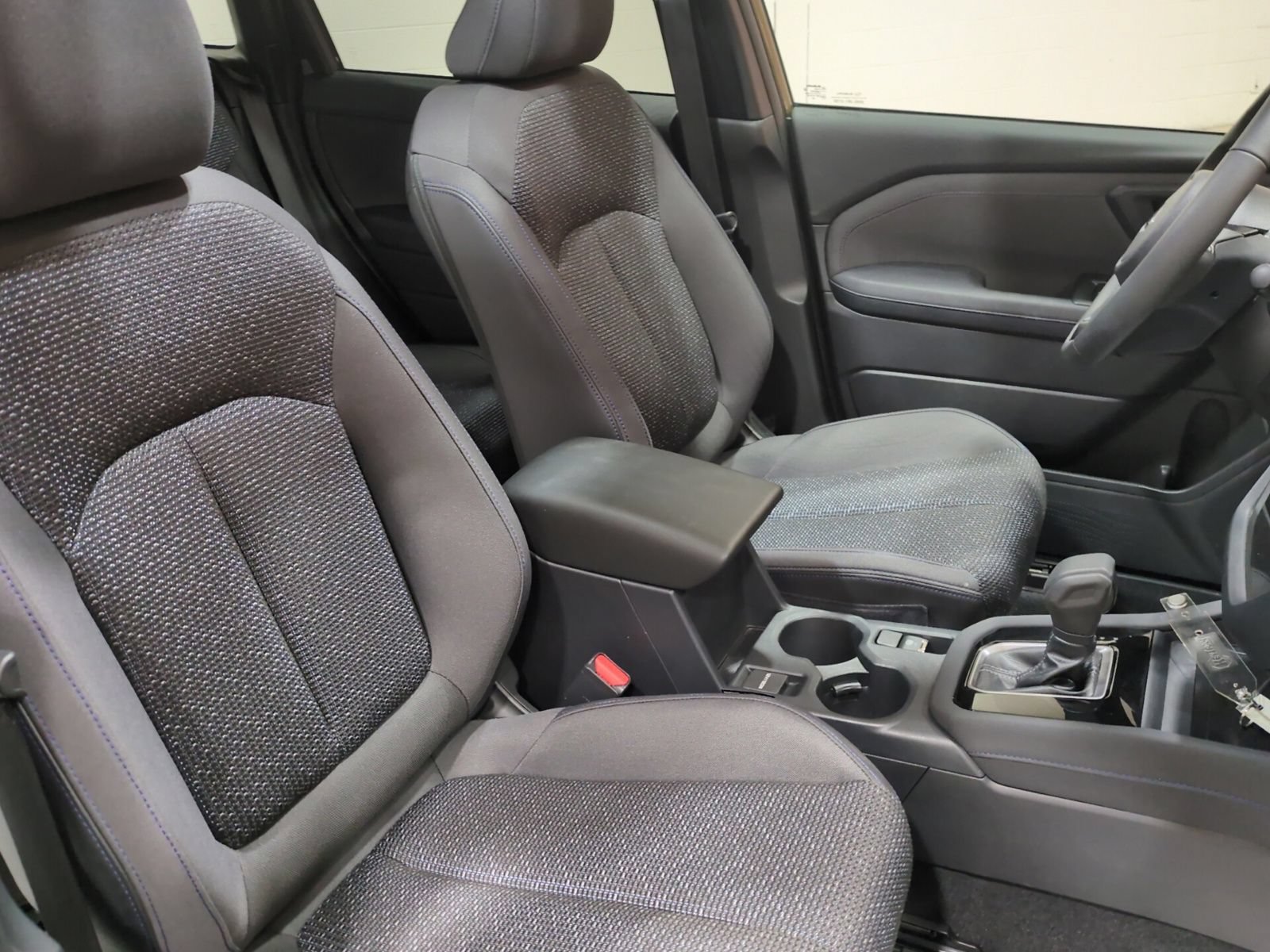 Certified 2025 Subaru Forester Premium AWD/4WD image 9
