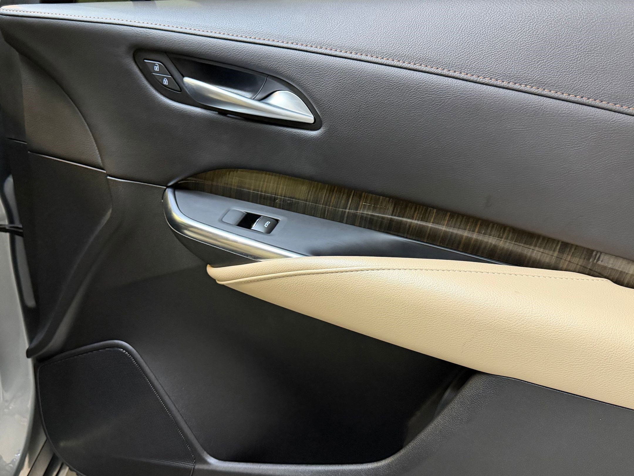 Certified 2024 Cadillac XT4 Premium Luxury image 45