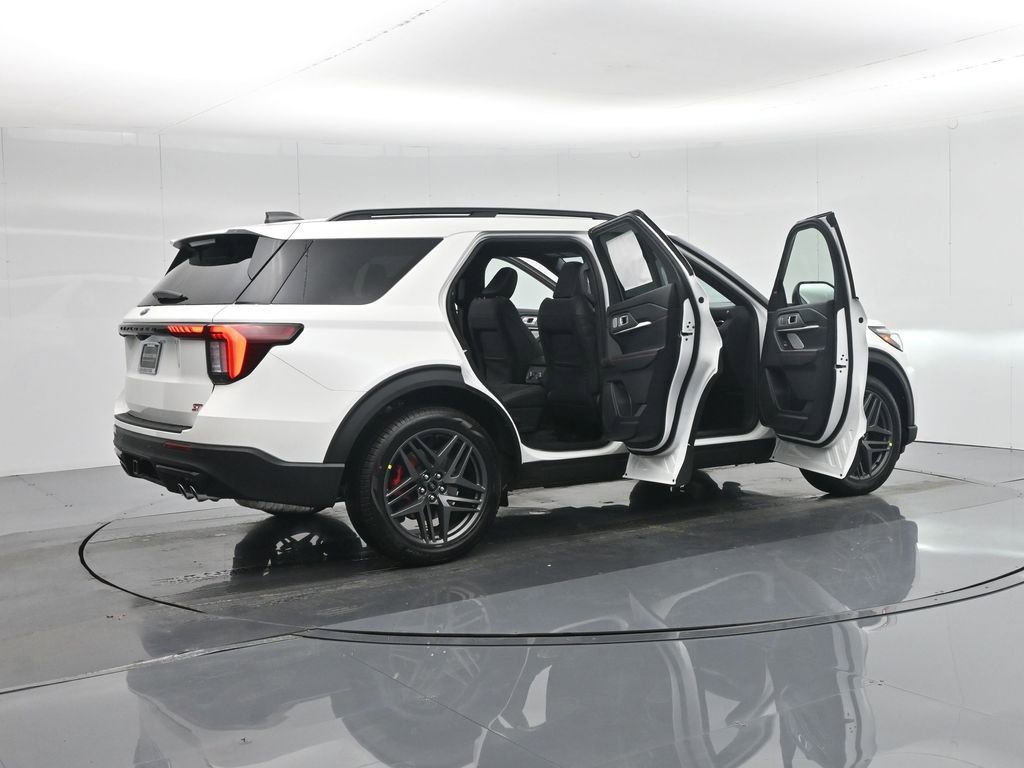 New 2026 Ford Explorer ST w/ Sun And Sound Package image 5