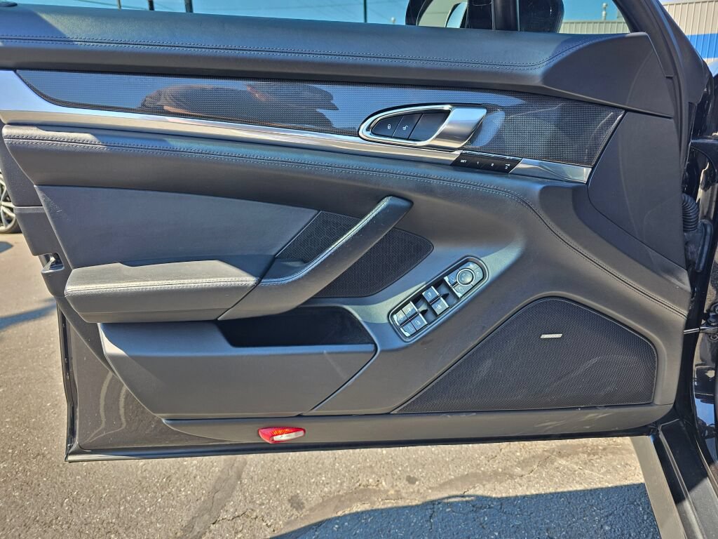 Used 2013 Porsche Panamera GTS AWD/4WD image 22
