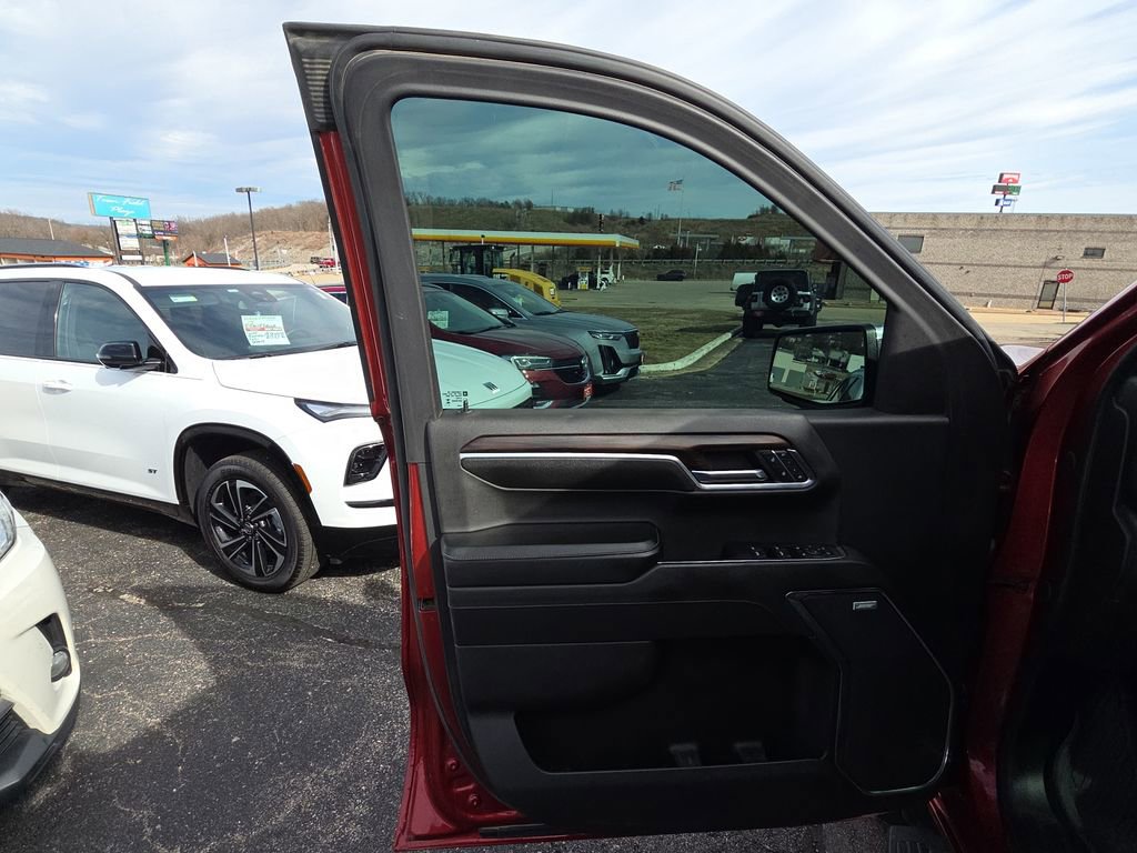 Used 2024 GMC Sierra 1500 SLT w/ SLT Premium Plus Package image 14