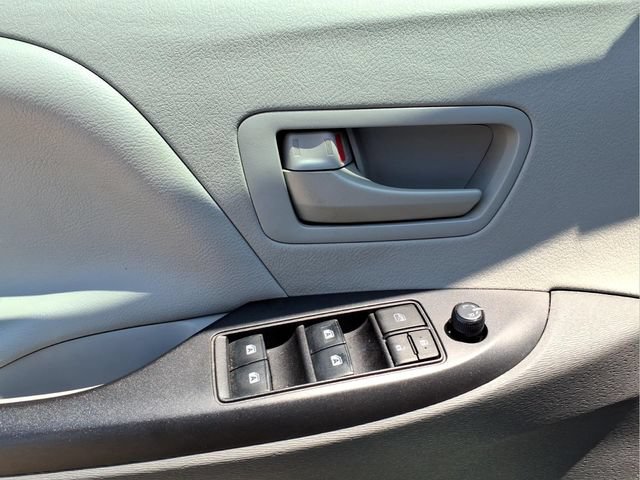 Used 2020 Toyota Sienna L FWD image 11
