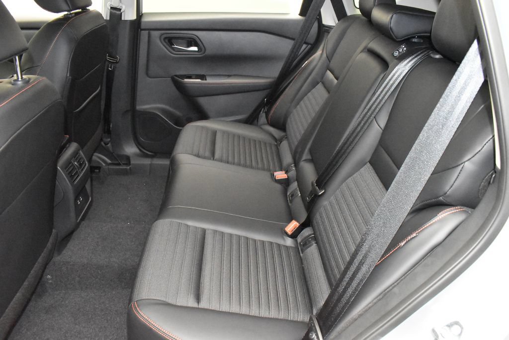 New 2026 Nissan Rogue SV AWD/4WD image 33