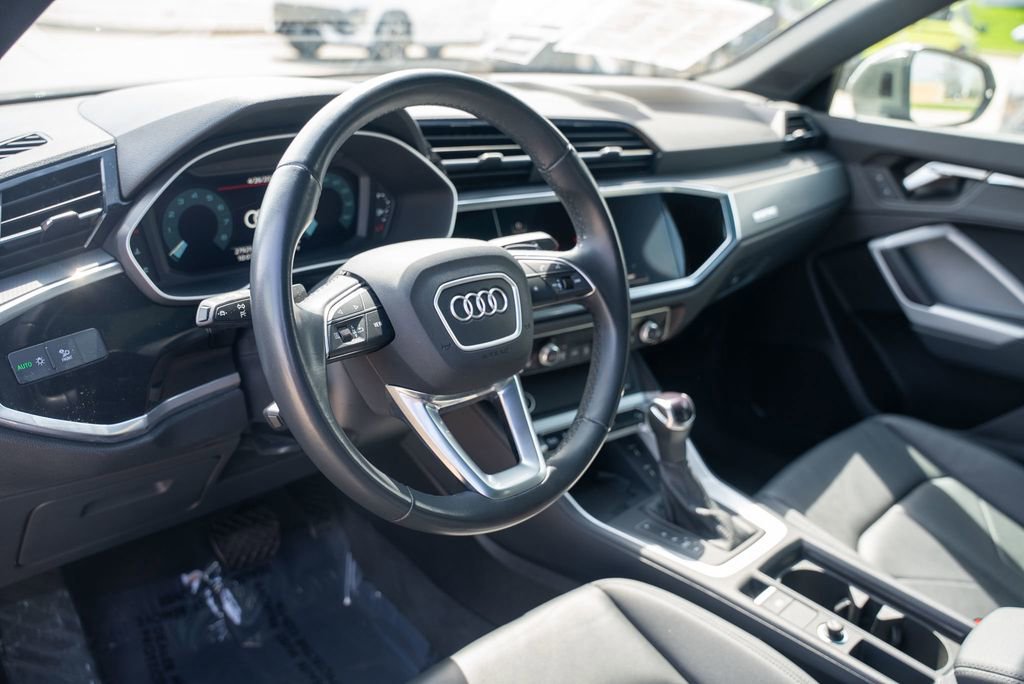 Used 2024 Audi Q3 2.0T Premium image 20