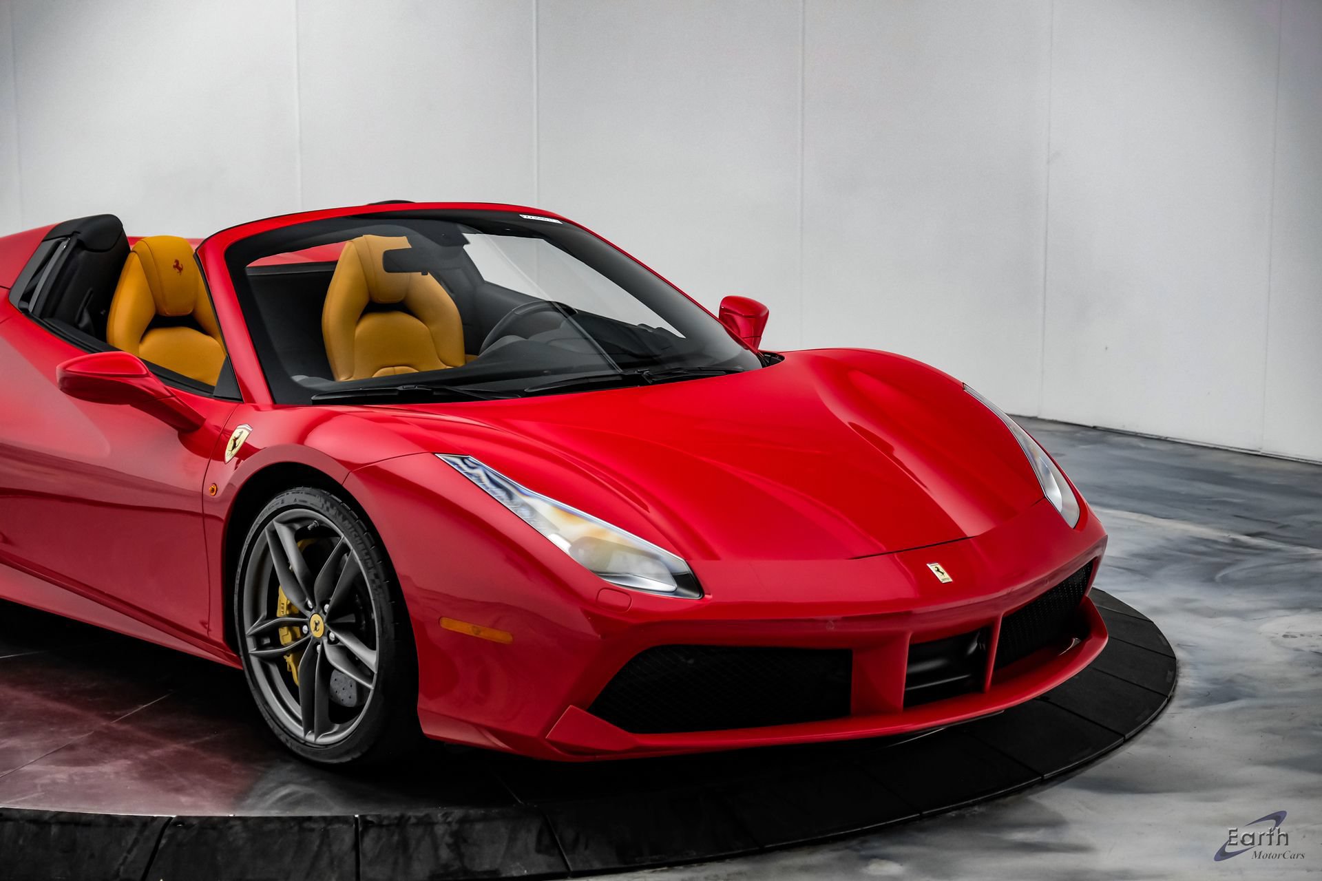 Used 2018 Ferrari 488 Spider RWD image 35