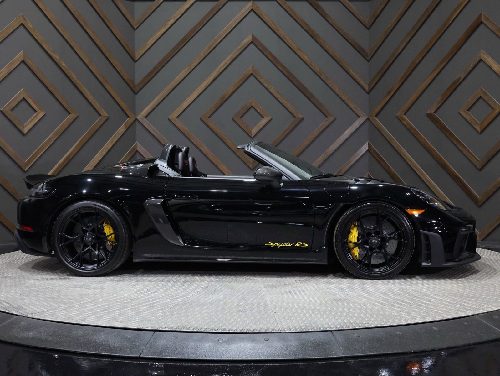 Used 2024 Porsche 718 Boxster Spyder RS w/ Weissach Package image 65