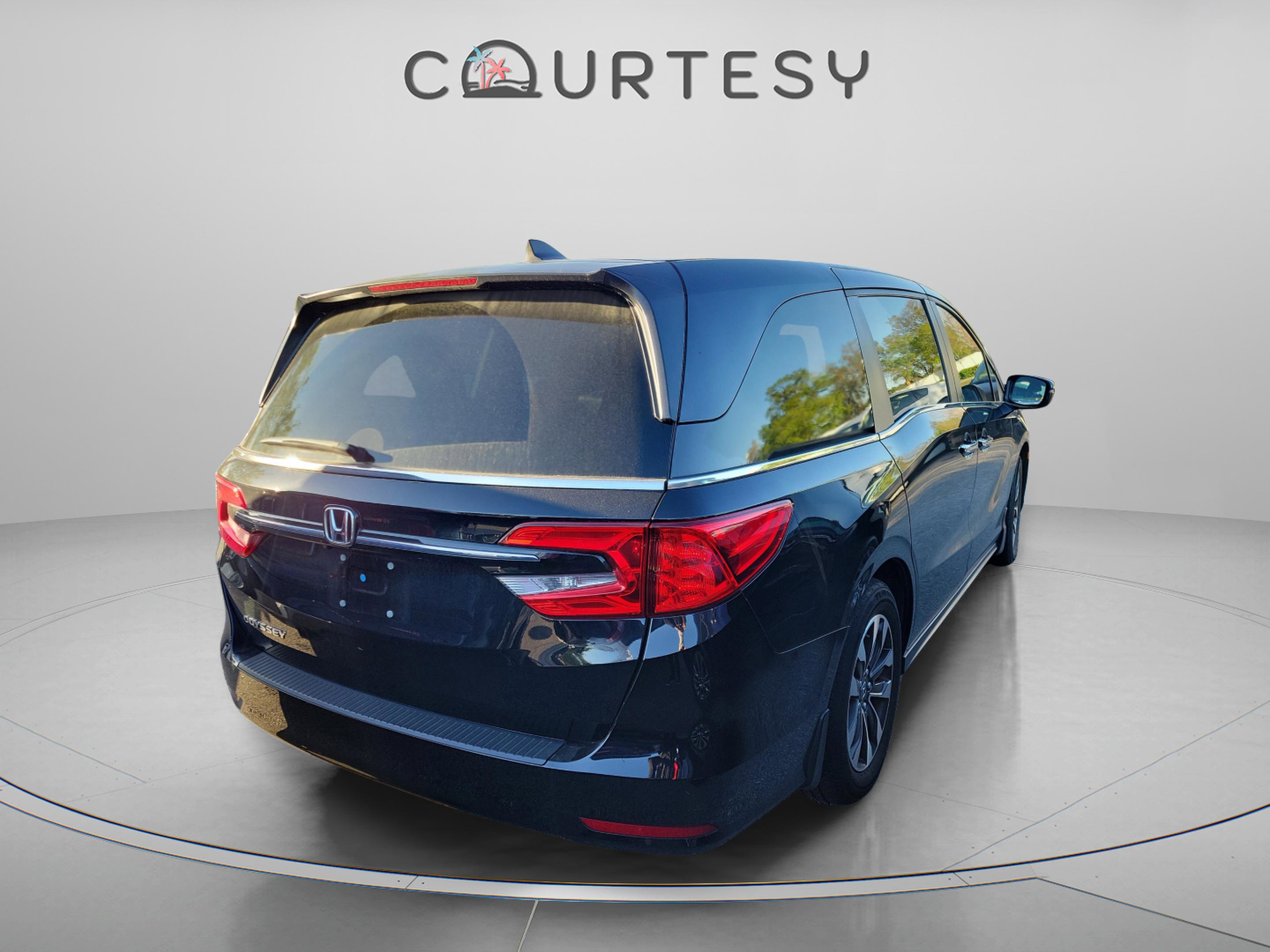 Used 2023 Honda Odyssey EX-L image 5
