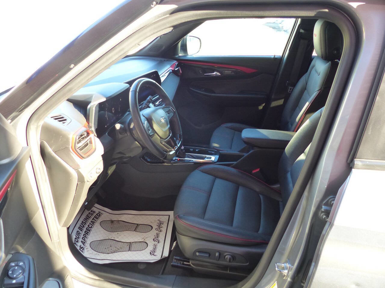 Used 2024 Chevrolet TrailBlazer RS w/ Driver Confidence Package image 20