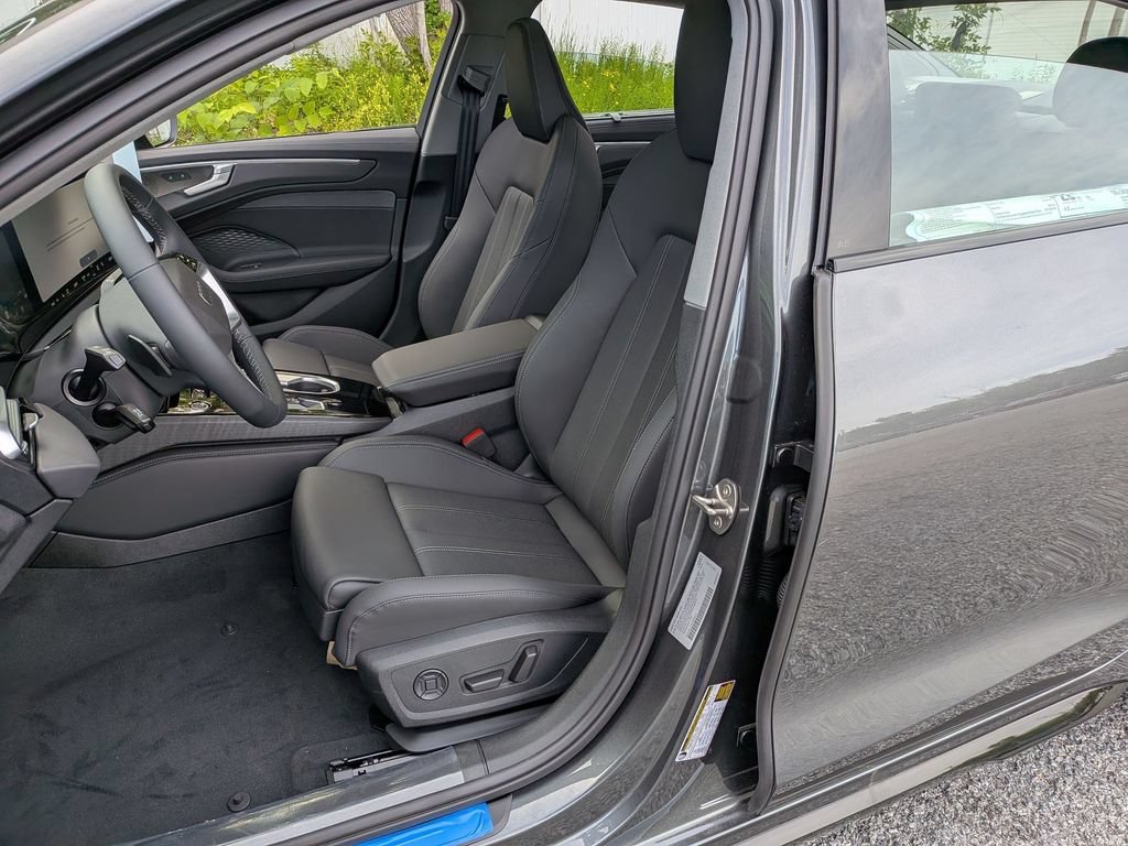 New 2026 Audi A6 Premium Plus AWD/4WD image 8
