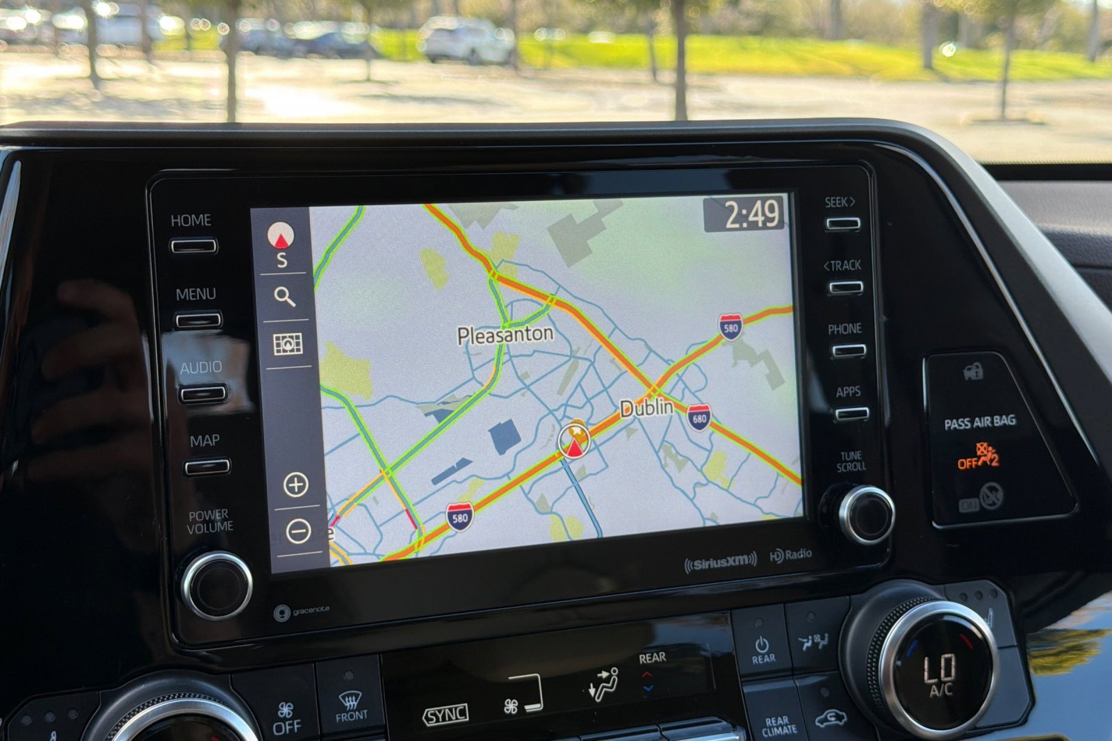 Used 2022 Toyota Highlander XLE image 25