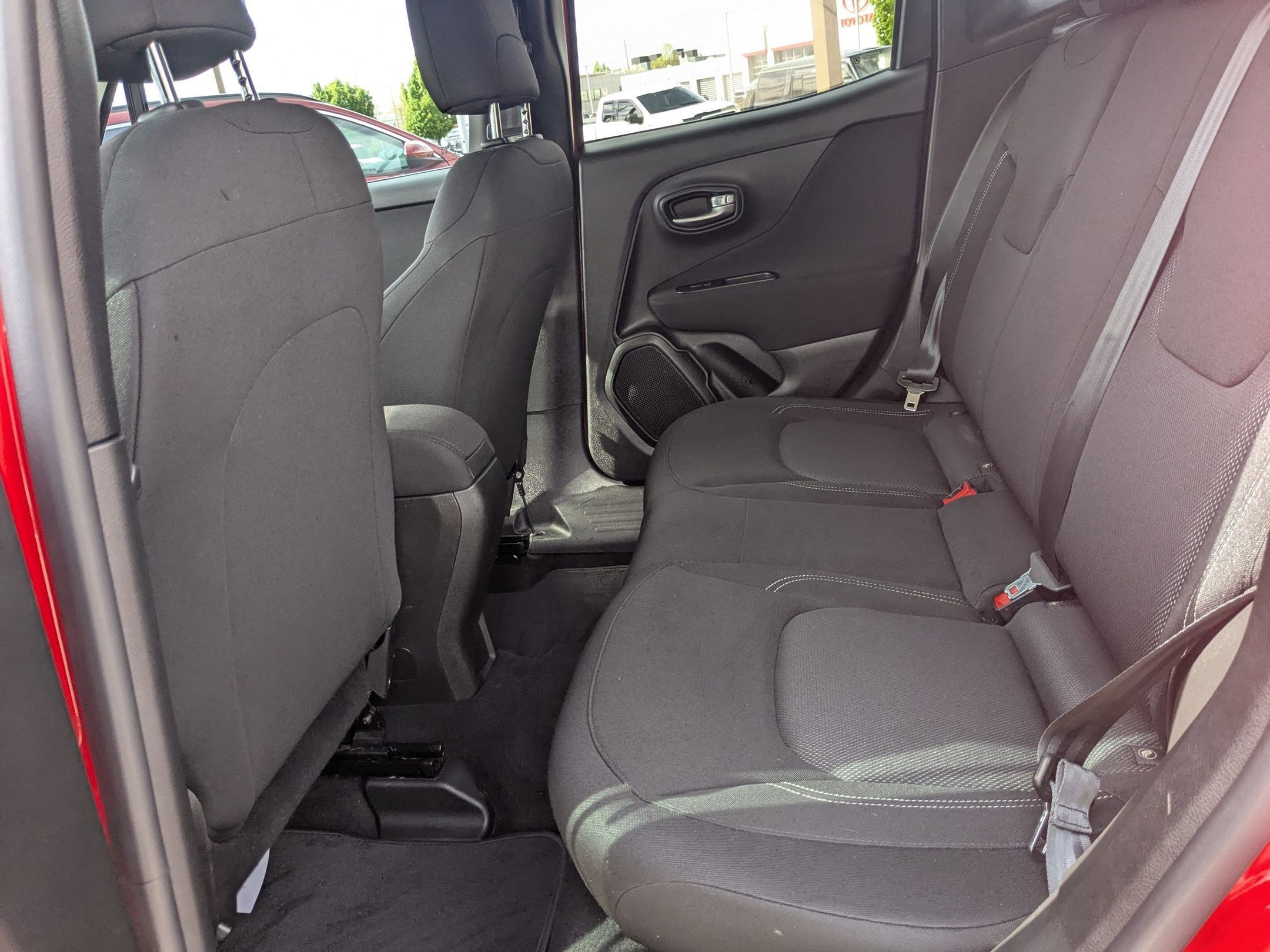 Used 2021 Jeep Renegade Sport image 29