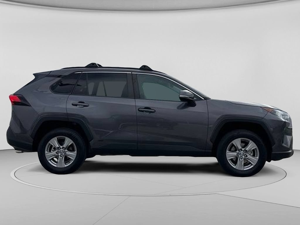 Used 2022 Toyota RAV4 LE w/ Carpet Mat Package (TMS) AWD/4WD image 34