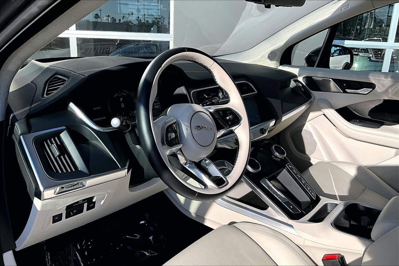 Used 2024 Jaguar I-PACE R-Dynamic HSE image 13