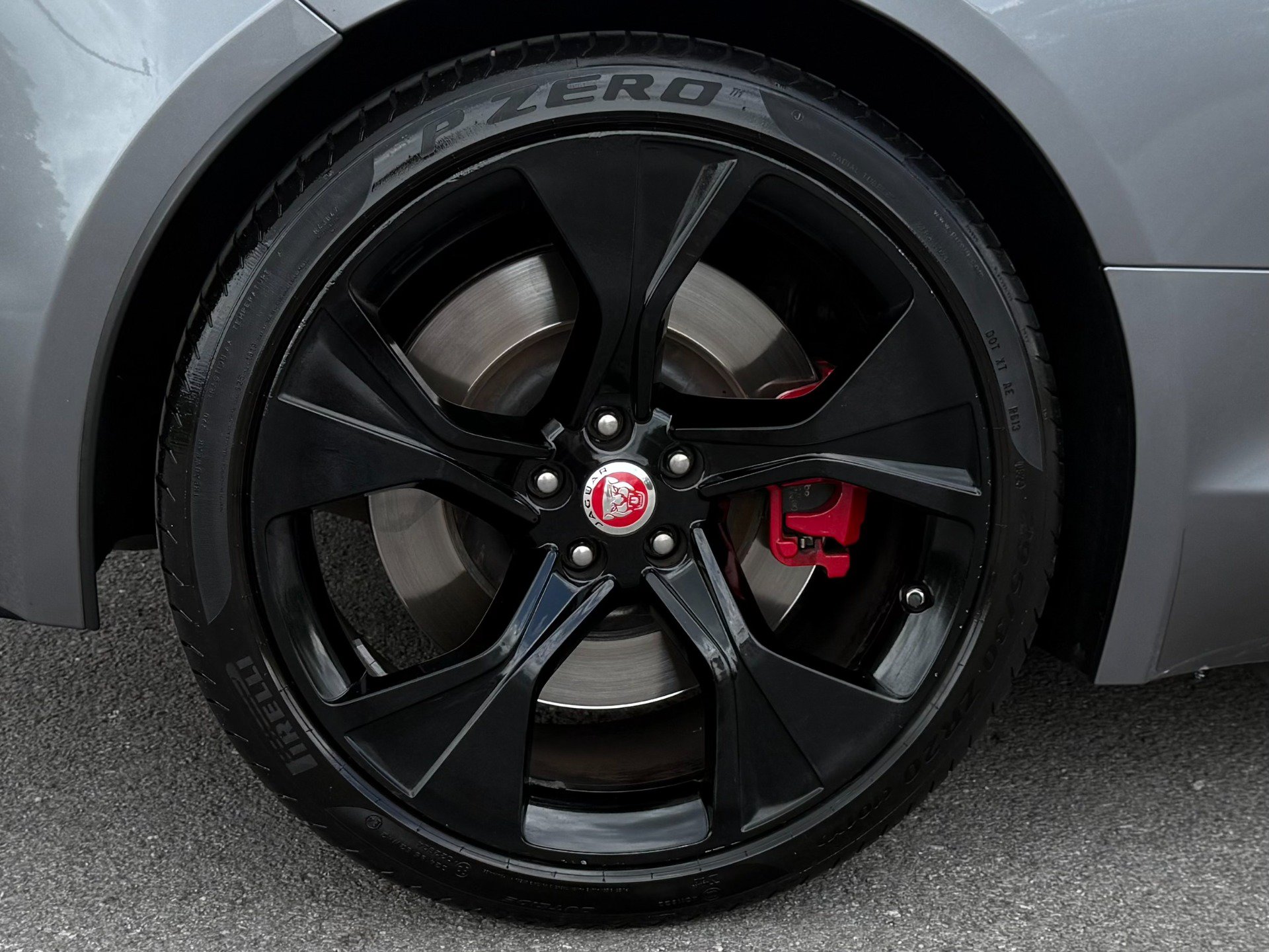 Used 2023 Jaguar F-TYPE Coupe RWD image 14