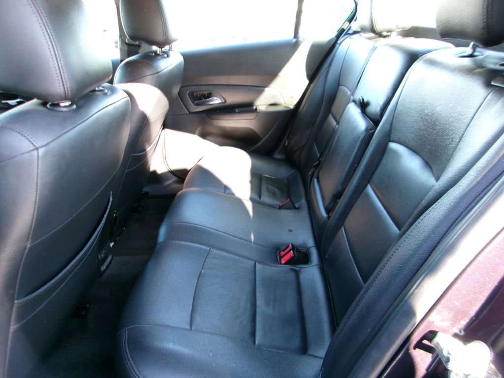 Used 2016 Chevrolet Cruze LT image 11