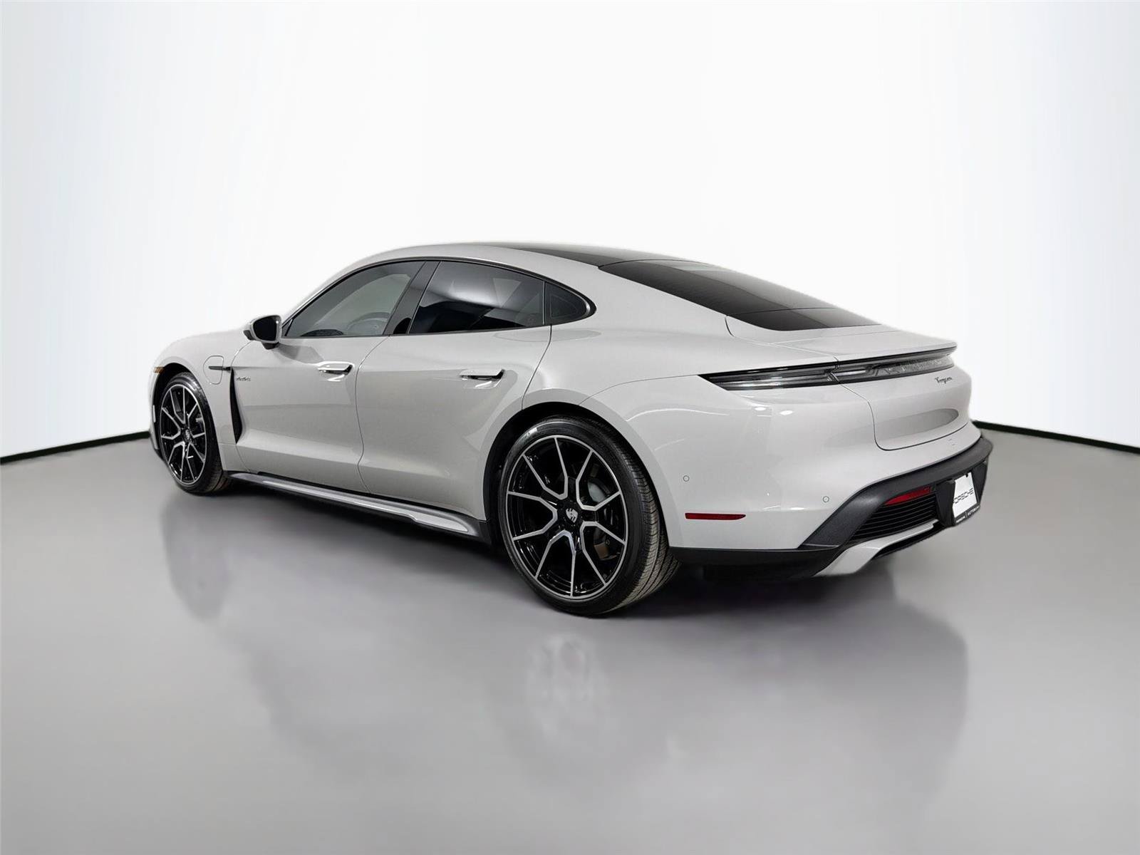 Certified 2026 Porsche Taycan RWD image 3