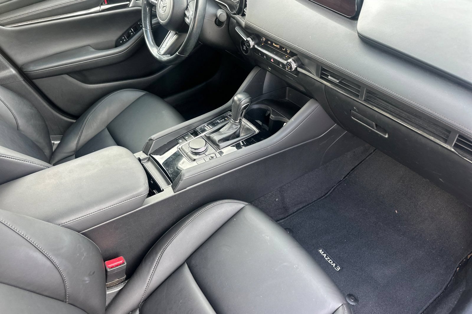 Used 2020 MAZDA MAZDA3 AWD Sedan w/ Preferred Package image 18