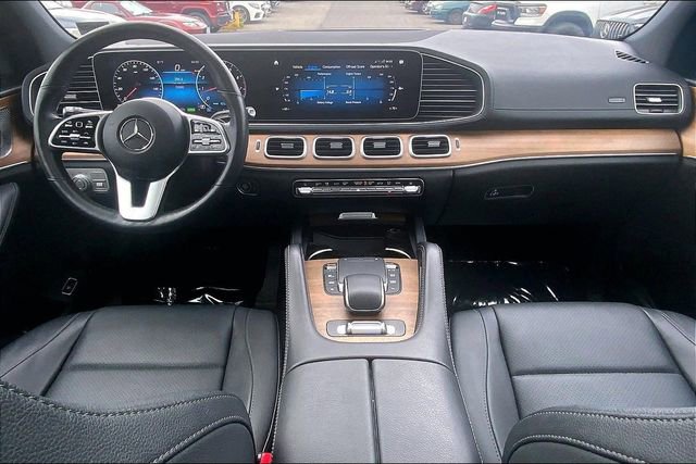 Used 2022 Mercedes-Benz GLS 450 4MATIC image 12
