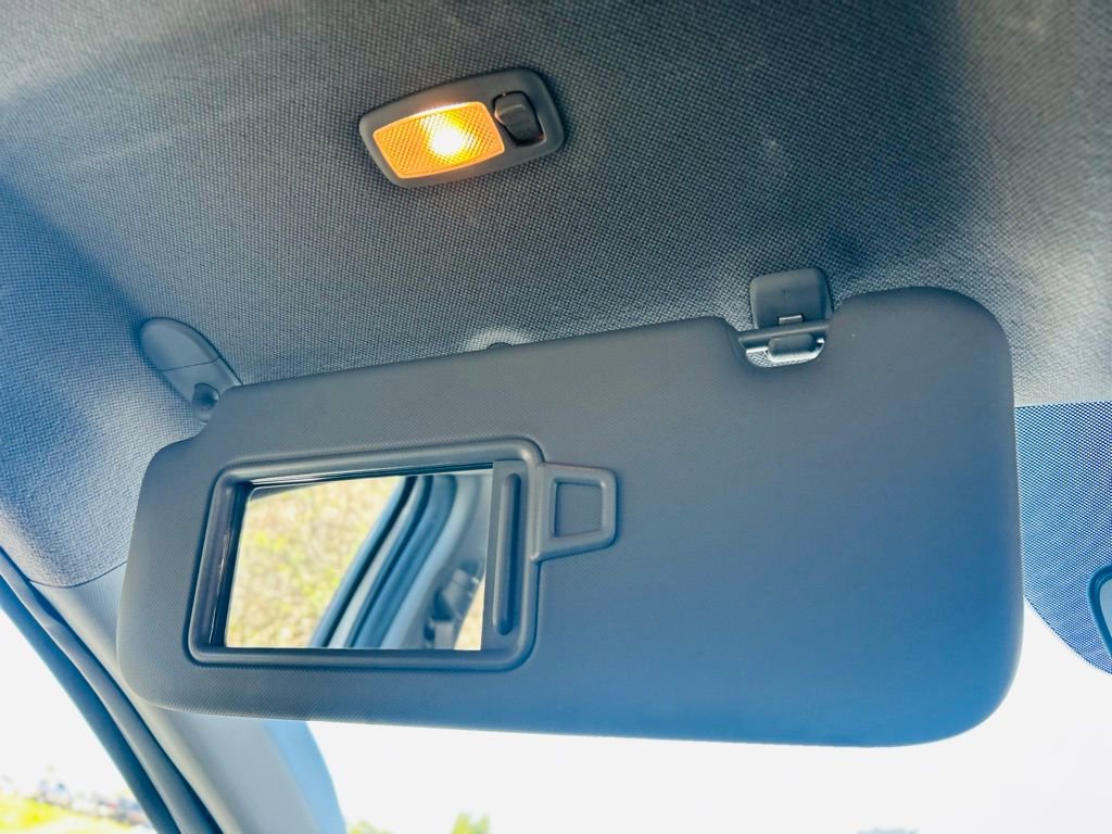 Used 2023 Hyundai Elantra Blue image 39