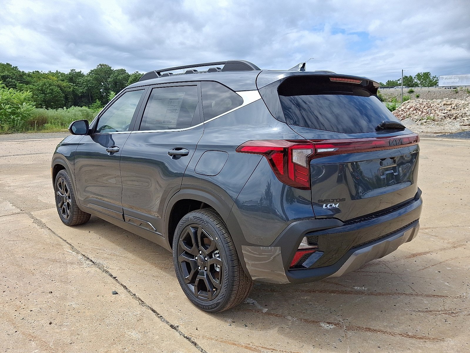 New 2025 Kia Seltos X-Line image 4