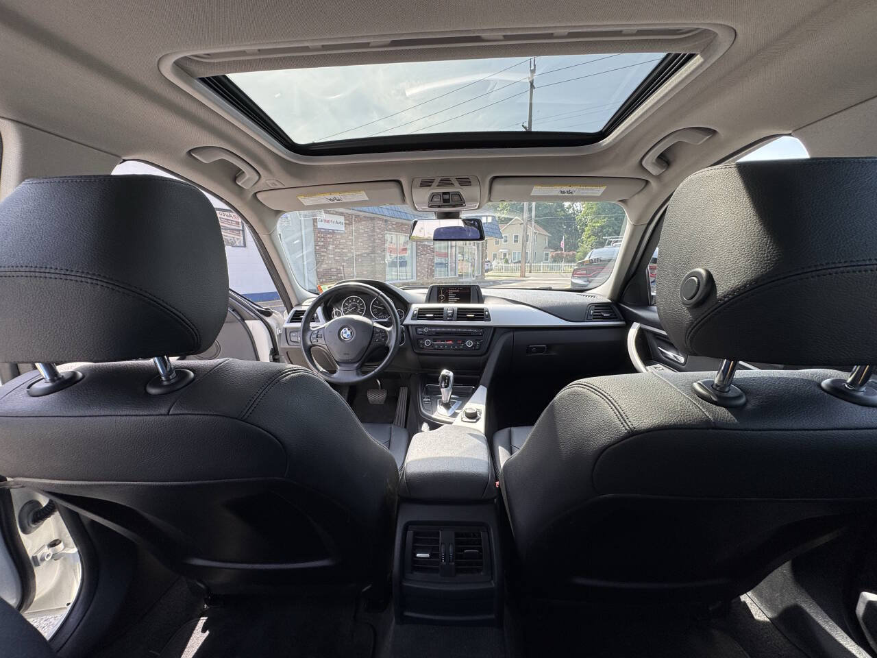 Used 2014 BMW 320i xDrive Sedan AWD/4WD image 27