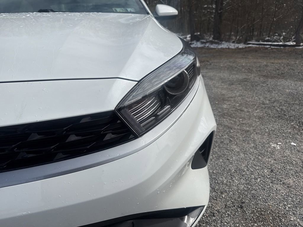 Used 2024 Kia Forte LXS image 3