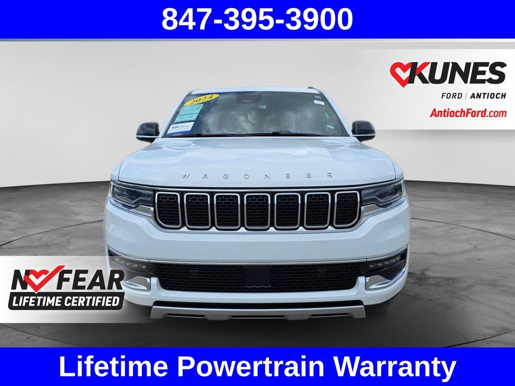 Used 2024 Jeep Wagoneer L Series II w/ Flexible Seating Group AWD/4WD image 2