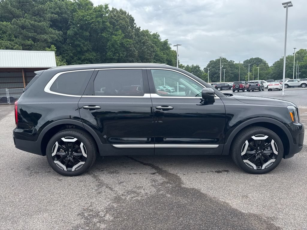 Used 2025 Kia Telluride S AWD/4WD image 7