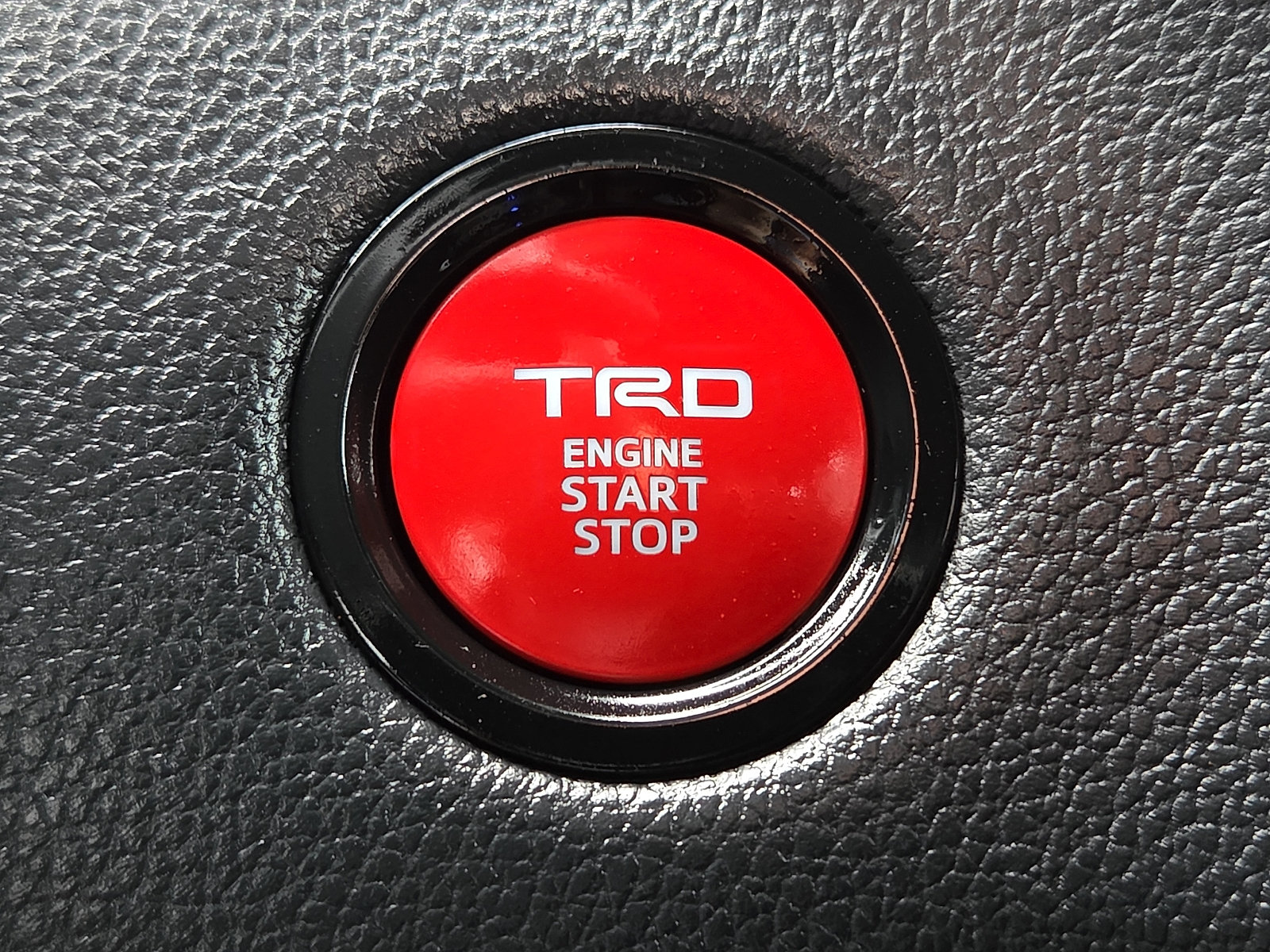 Used 2025 Toyota Tundra Limited w/ TRD Off-Road Package AWD/4WD image 20