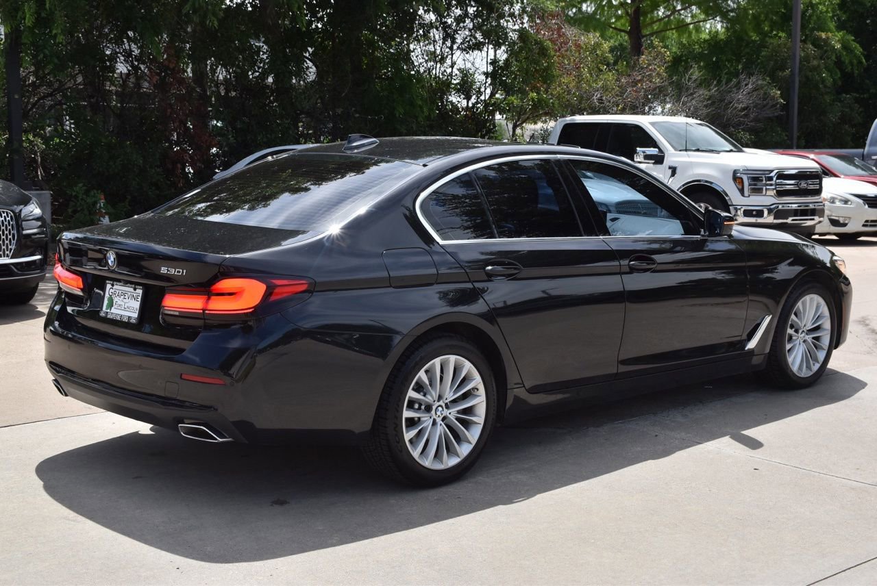 Used 2023 BMW 530i w/ Premium Package RWD image 7
