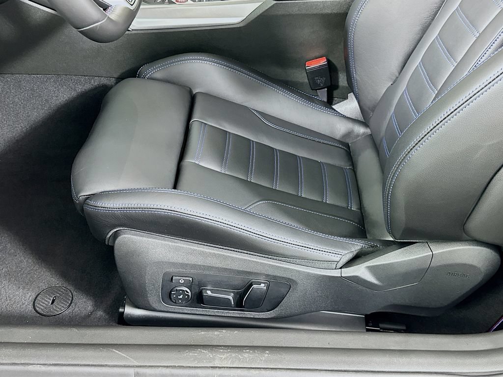 Used 2025 BMW M2 w/ Lighting Package RWD image 20