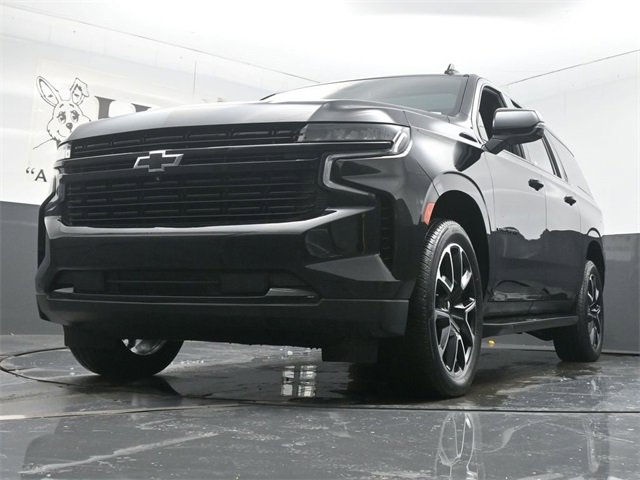 Used 2024 Chevrolet Suburban RST w/ Luxury Package image 4