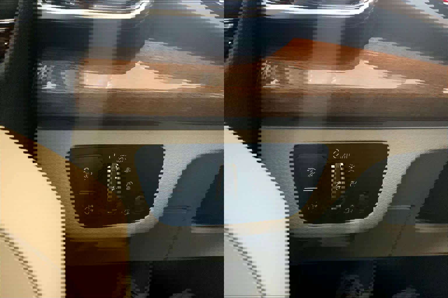 Used 2022 Audi Q5 e Premium Plus image 33