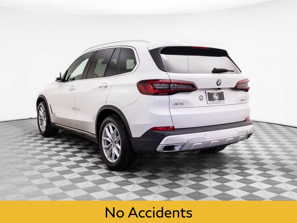 Used 2023 BMW X5 xDrive40i w/ Premium Package image 3