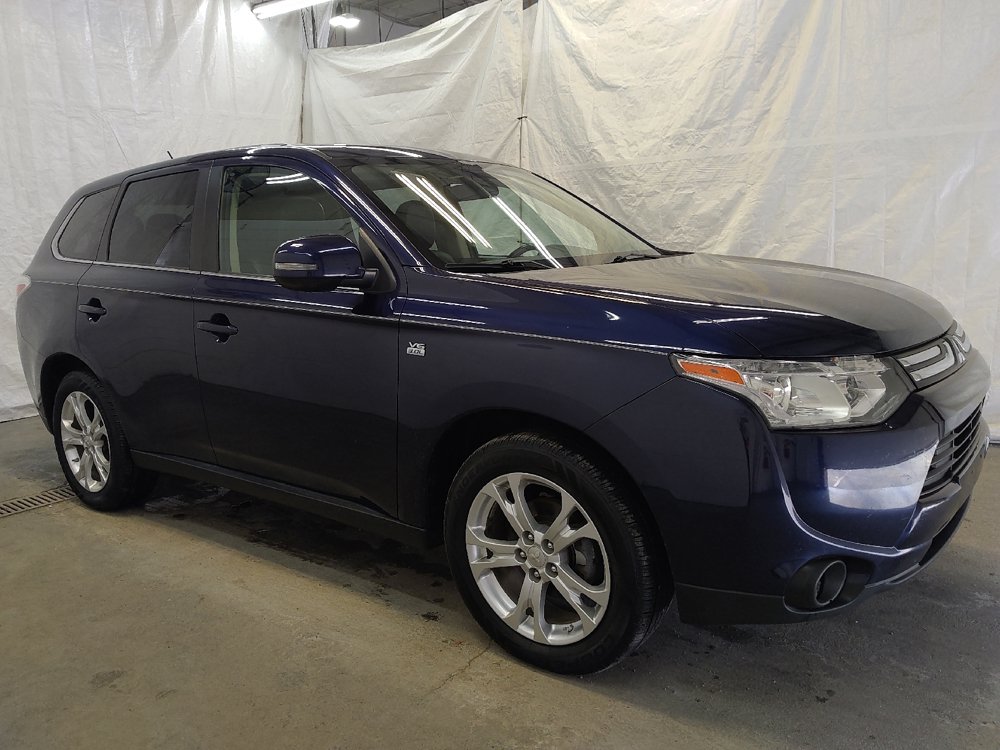 Used 2014 Mitsubishi Outlander GT AWD/4WD image 11