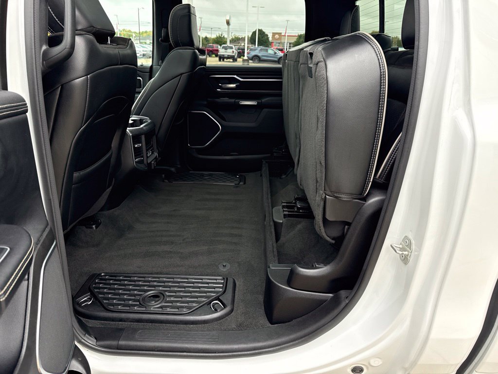 Used 2024 RAM 1500 Laramie AWD/4WD image 11