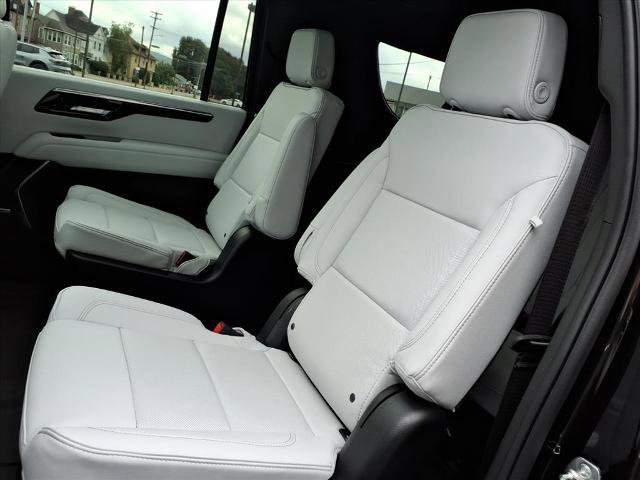 New 2026 Chevrolet Suburban Premier w/ Sun And Tow Package image 12